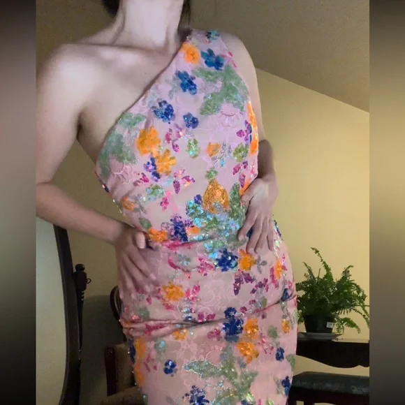 Mac Duggal Sequin Floral Gown - Picture 10 of 11